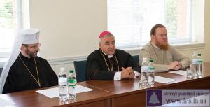 2011.06.22_kyiv_meeting_churches_4b