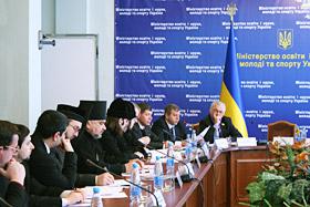 2012.02.16 kyiv monms round table 3 irs.in.ua