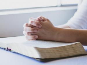 Prayer-1308663 1280-800x445
